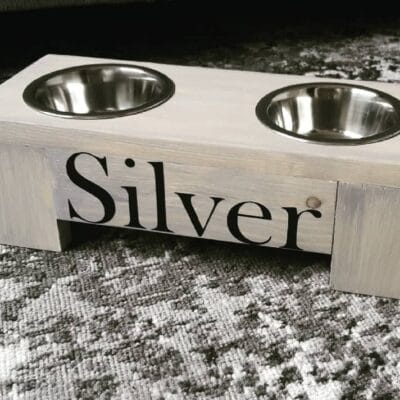 Houten Kattenvoerbak greywash stoer