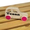 Houten auto roze met eigen naam